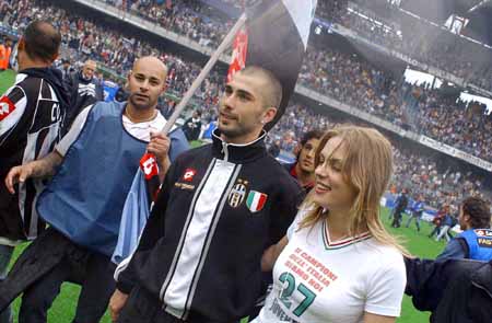 突发！东契奇被殴打，NBA正式官宣禁赛3场