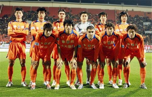 [NBA]邓恩篮下推翻东契奇 双方球员爆发冲突