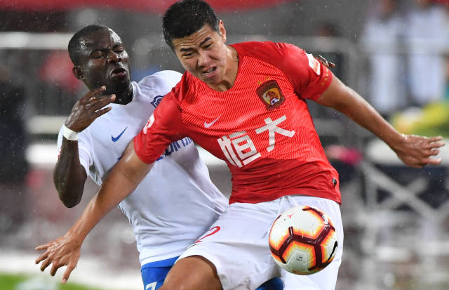 周六意甲前瞻：那不勒斯VS萨索洛 主场劲旅争四抢分 客队残阵保级死守攻防博弈比分预测