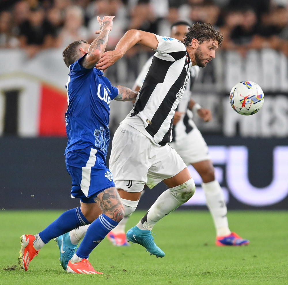 首日流水3亿，腾讯终于露出了那颗最锋利的“獠牙”