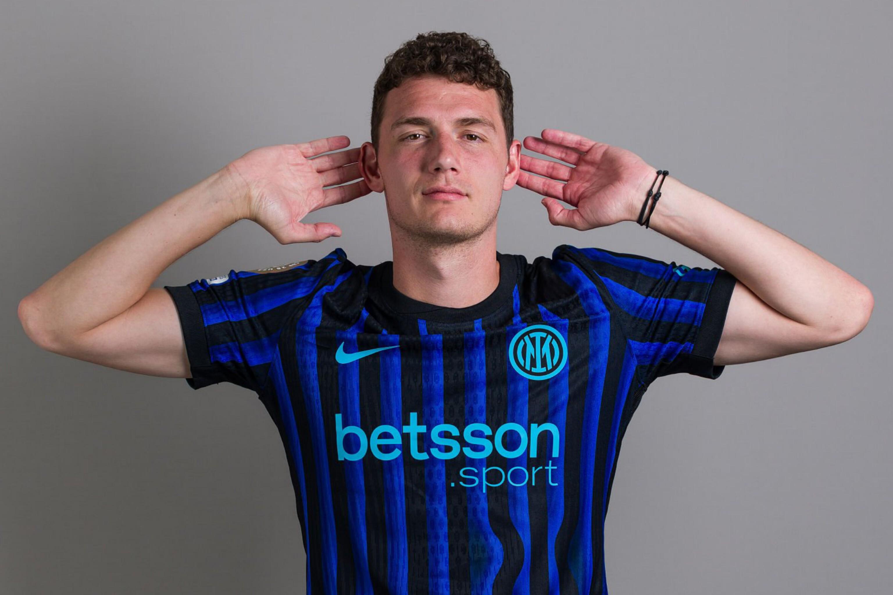 乒乓球德国杯：樊振东单打连赢三场 决赛立大功