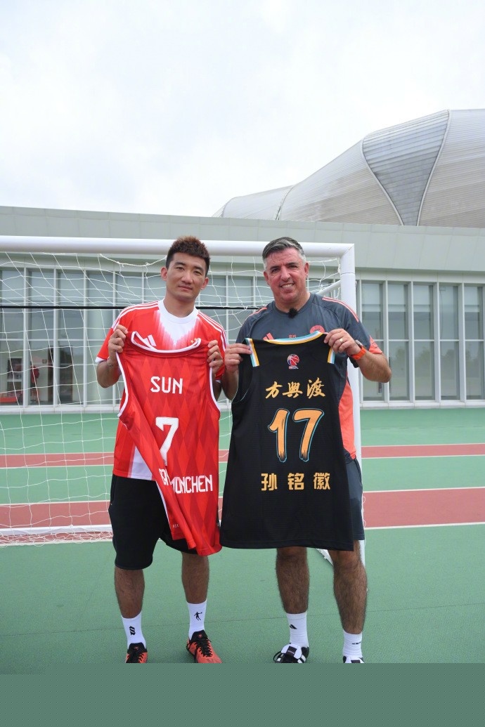 《东京迷城》十年无续作真相：为《轨迹》开发让路